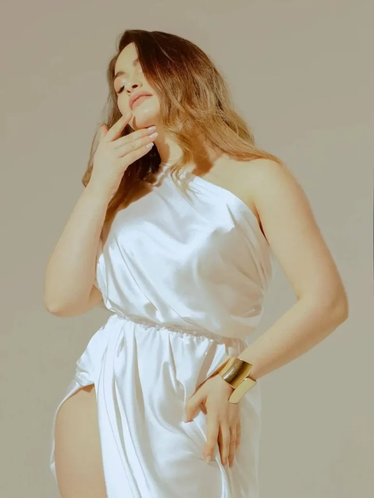 Амина, 20 лет - VIP эскортница в Москве. Рост 162, вес 61, грудь 2, цена от ₽15200.
